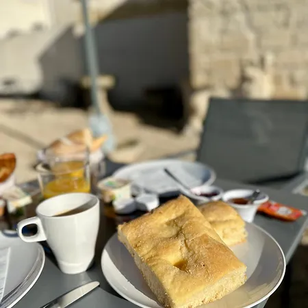 La Amethyste Couette-café